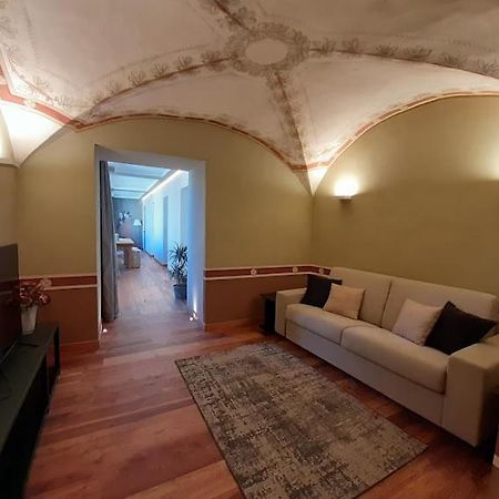 Casa Di Sant'Anselmo Aosta - La Loggia Appartement Buitenkant foto